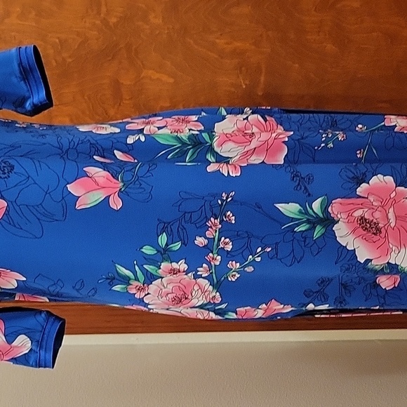 G.I.L.I. Short Sleeve Cobalt Blue Maxi Dress with Pink and White Flowers - XS - Picture 3 of 13